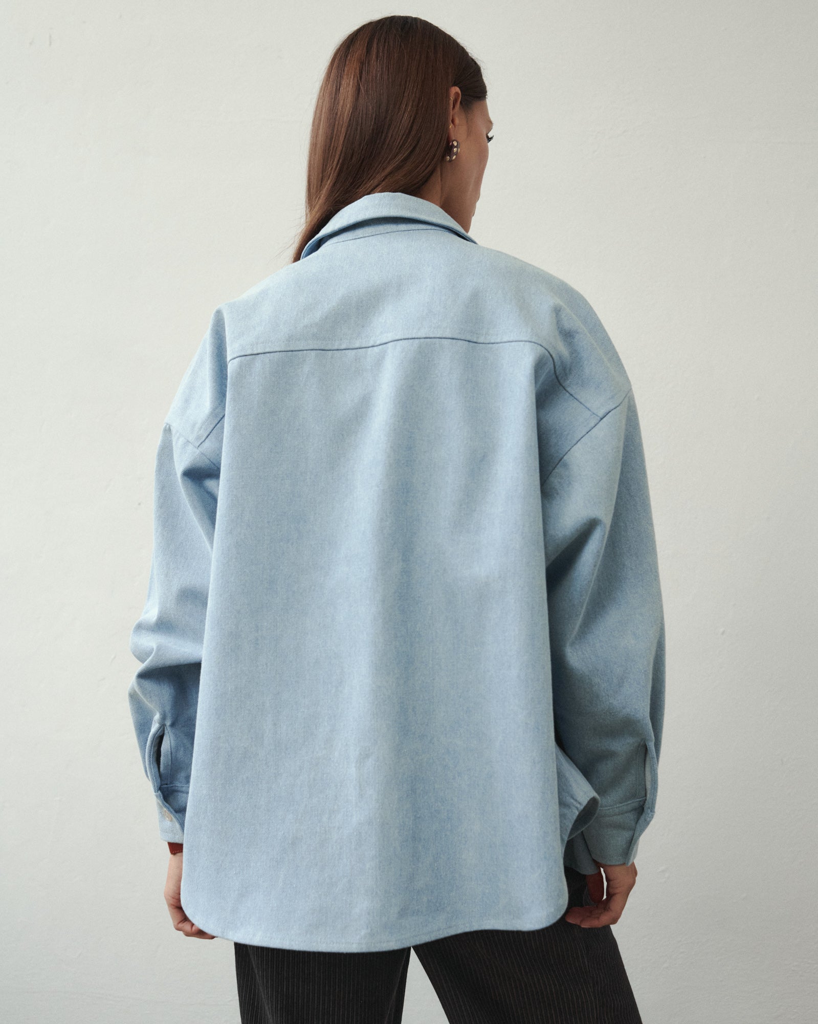 HOLLY ÜBERGRÖSSE JEANS-HEMD HELLBLAU