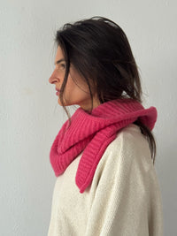 KOI BANDANA EN LAINE BROSSÉE ROSE